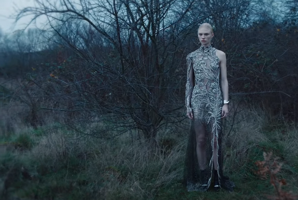 Alexander McQueen Pre-Fall 2020: The Very British Restrained Elegance of Modernism